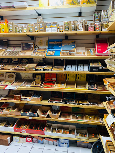 Tobacco Shop «Tobacco Palace & Vape Shop Gainesville», reviews and photos, 235 Pearl Nix Pkwy #2, Gainesville, GA 30501, USA