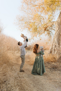 Gabriela Vreeland Photography, LLC: El Paso, Texas Lifestyle Family and Portrait Photographer - Photo 1 - Car repair in El Paso, TX, El Paso
