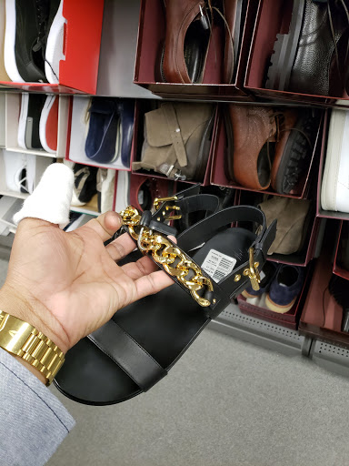 Shopping Mall «Clinton Crossing Premium Outlets», reviews and photos, 20 Killingworth Turnpike, Clinton, CT 06413, USA