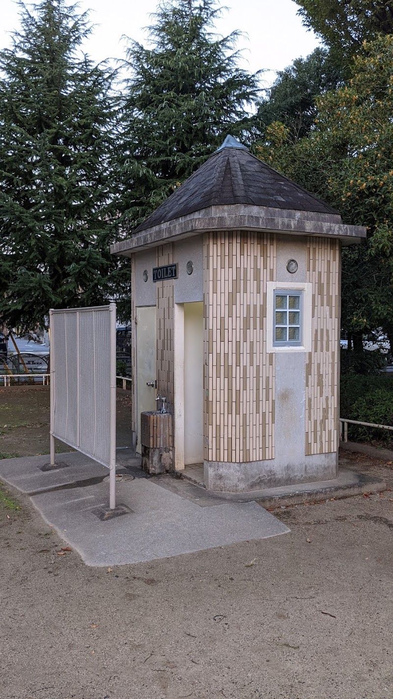 前川第６公園 公衆トイレ