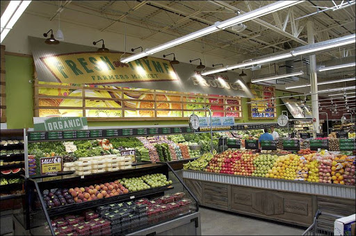 Grocery Store «Fresh Thyme Farmers Market - Kirkwood MO», reviews and photos, 1018 N Kirkwood Rd, Kirkwood, MO 63122, USA