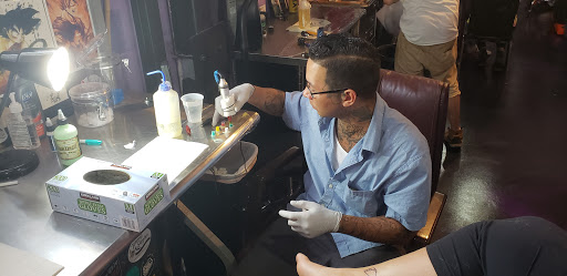 Tattoo Shop «Skin Quest Tattoos», reviews and photos, 3747 Broadway, Kansas City, MO 64111, USA