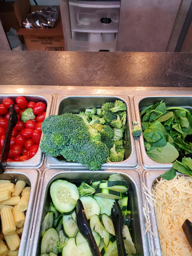 Pizza Restaurant «Round Table Pizza», reviews and photos, 16016 Meridian E, Puyallup, WA 98375, USA