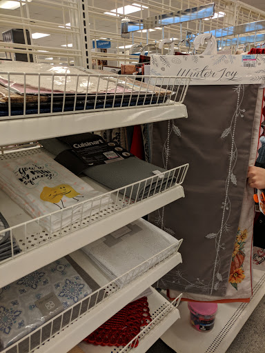 Clothing Store «Ross Dress for Less», reviews and photos, 1416 Towne Square Blvd NW, Roanoke, VA 24012, USA