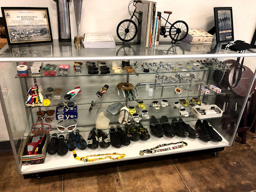 Bicycle Store «Velo Pasadena Inc», reviews and photos, 2562 E Colorado Blvd, Pasadena, CA 91107, USA