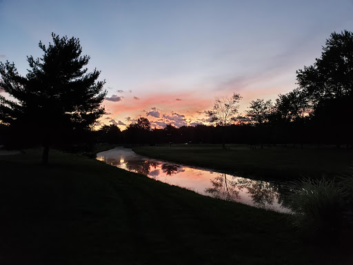 Golf Club «Hilliard Lakes Golf Club», reviews and photos, 31665 Hilliard Blvd, Westlake, OH 44145, USA