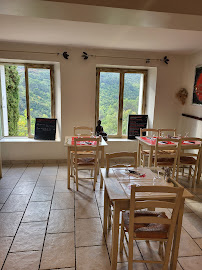 Atmosphère du Le Riv'Oli Bar-Restaurant Tabac à Vauvenargues - n°3