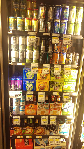 Grocery Store «Red Apple Markets», reviews and photos, 310 W Manson Hwy, Chelan, WA 98816, USA