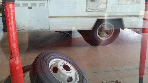 Tire Shop «Discount Tire Store - Maple Grove, MN», reviews and photos, 16485 County Rd 30, Maple Grove, MN 55311, USA