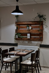 Photo n°32 de La Table de Léon à La Bazouge-du-Désert ()