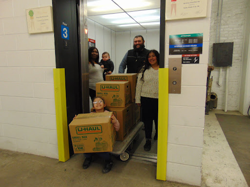 Truck Rental Agency «U-Haul Moving & Storage of Bronzeville», reviews and photos, 2601 S La Salle St, Chicago, IL 60616, USA