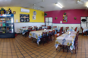 Los Pilares Restaurant