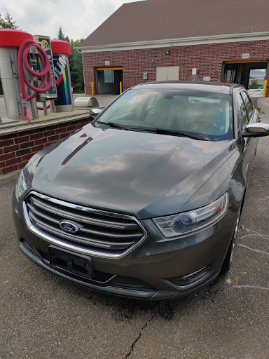 Ford Dealer «Valley Ford Truck», reviews and photos, 5715 Canal Rd, Cleveland, OH 44125, USA