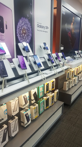 Cell Phone Store «AT&T Authorized Retailer», reviews and photos, 9542 Old Keene Mill Rd, Burke, VA 22015, USA