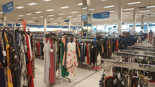 Clothing Store «Ross Dress for Less», reviews and photos, 820 E Alosta Ave, Azusa, CA 91702, USA
