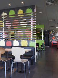 Atmosphère du Restauration rapide McDonald's à Saint-Laurent-des-Arbres - n°3