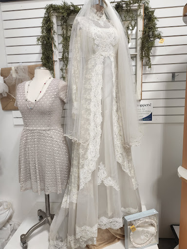 Thrift Store «Clothes Less Traveled», reviews and photos