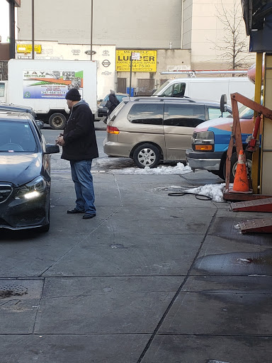Auto Repair Shop «G & E Auto Repair», reviews and photos, 225 Union Ave, Brooklyn, NY 11211, USA
