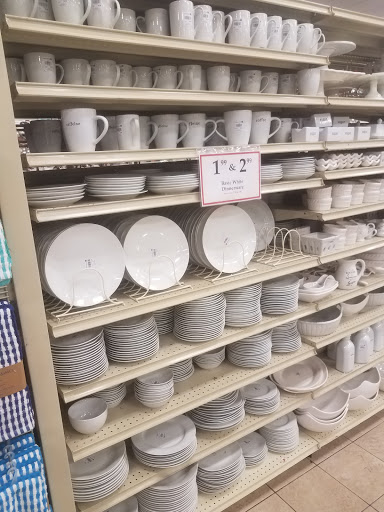 Home Goods Store «Christmas Tree Shops», reviews and photos, 393 N Central Ave, Hartsdale, NY 10530, USA