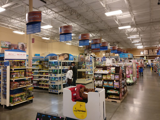 Pet Supply Store «PetSmart», reviews and photos, 1734 Old Fort Pkwy, Murfreesboro, TN 37129, USA
