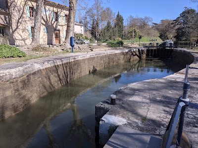 Écluse de l'Océan à Montferrand