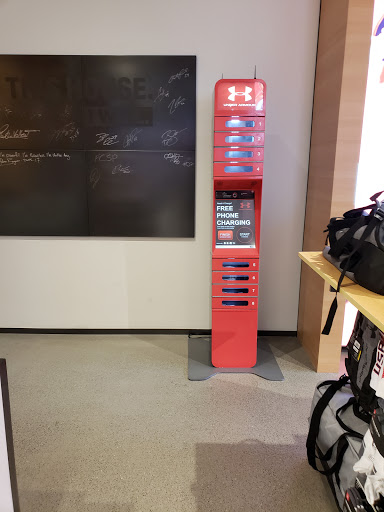 Clothing Store «Under Armour Brand House», reviews and photos, 1201 Woodward Ave, Detroit, MI 48226, USA