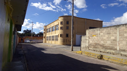 Salón de Usos Multiples Y Biblioteca