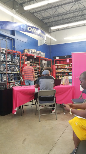 Auto Parts Store «Pep Boys Auto Parts & Service», reviews and photos, 601 Sunrise Boulevard, Fort Lauderdale, FL 33304, USA