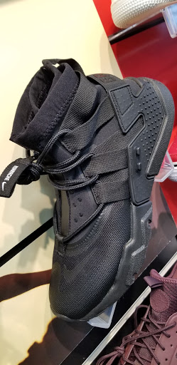 Clothing Store «EbLens», reviews and photos, 1 Fairhaven Commons Way, Fairhaven, MA 02719, USA