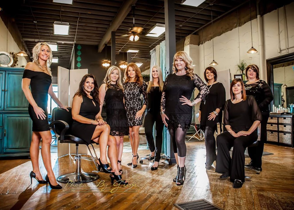 Hair Art Studio & Co / Seven Stones Spa 65020