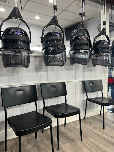 Beauty Salon «Dlalys Beauty Salon & Nails», reviews and photos, 6 Columbia Rd, Dorchester, MA 02121, USA