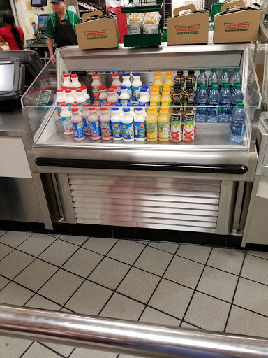 Donut Shop «Krispy Kreme Doughnuts», reviews and photos, 2822 S College Rd, Wilmington, NC 28412, USA