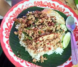ครัวแฟร์แฟกระเพราถาดยักษ์ photo