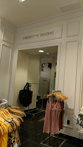 Clothing Store «F21 XXI», reviews and photos, 69 Chestnut St, Beavercreek, OH 45440, USA