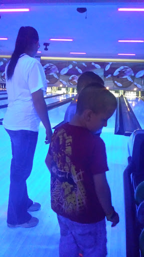 Bowling Alley «Lighthouse Lanes & Gifts», reviews and photos, 350 S Glenstone Ave, Springfield, MO 65802, USA