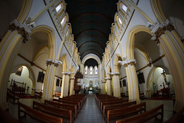 Opiniones de Iglesia de San Francisco de Borja en Metropolitana de Santiago - Iglesia
