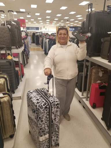 Shopping Mall «Stadium Plaza Shopping Center», reviews and photos, 10 Main St, Tewksbury, MA 01876, USA