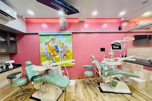 Shwet Dental Clinic - Best dentist in NIBM/pediatrician/orthodontist/Root canal specialist/Cosmetic Dentist/Implantologist image