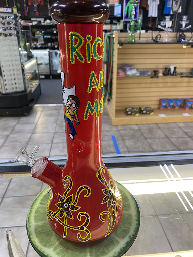 Tobacco Shop «Relax Smoke Shop», reviews and photos, 6 W 39th St, Kansas City, MO 64111, USA