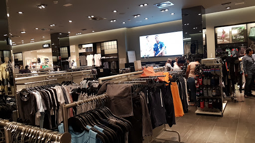 Tienda de ropa para hombres Piura