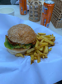 Plats et boissons du Restaurant de hamburgers Aura Burger and Coffee - Burger à la française - Café - Service Livraison - La Grande-Motte - n°16