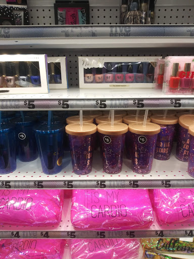 Variety Store «Five Below», reviews and photos, 300 Marketplace Blvd, Hamilton Township, NJ 08691, USA