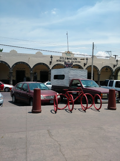 Plaza Municipal de Zalatitan