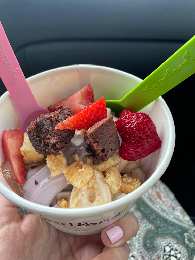 Frozen Yogurt Shop «Yogurtland Costa Mesa- Baker Street», reviews and photos, 1450 Baker St, Costa Mesa, CA 92626, USA
