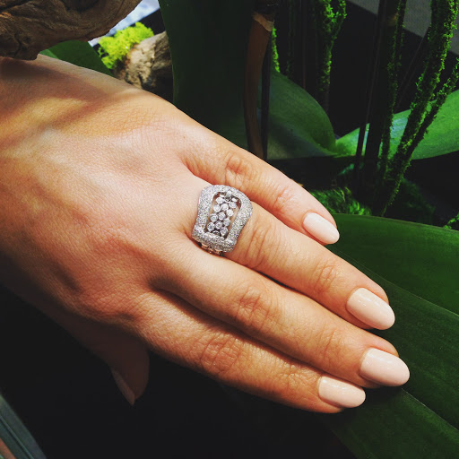 Diamond Dealer «Diamond and Jewelry Gallery Studio City», reviews and photos, 12456 Ventura Blvd, Studio City, CA 91604, USA