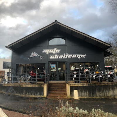 Easy Renter | Location Moto & Scooter Figeac - Moto Challenge à Figeac