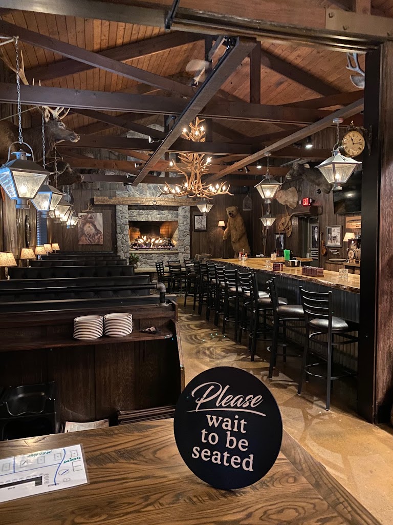 Kodiax Barn & Grill 15022