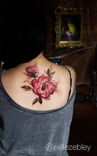 Explore left hand tattoo ideas, creative tattoo ideas in Philadelphia, available at Central Tattoo Studio