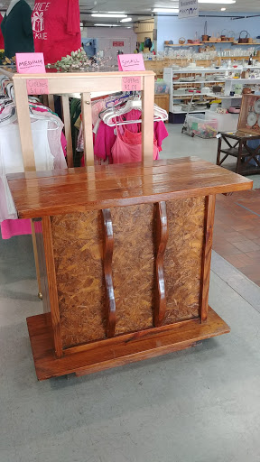 Non-Profit Organization «Youth Alternatives Thrift Shop», reviews and photos, 3103 West Ave, San Antonio, TX 78213, USA