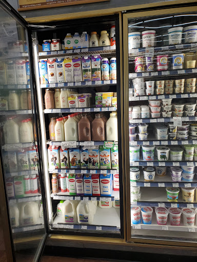 Grocery Store «Harvest Fresh Grocery & Deli», reviews and photos, 251 NE 3rd St, McMinnville, OR 97128, USA